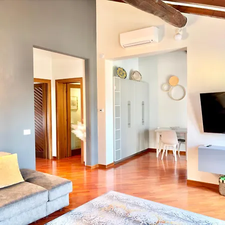 Apartamento Belltower View Parma